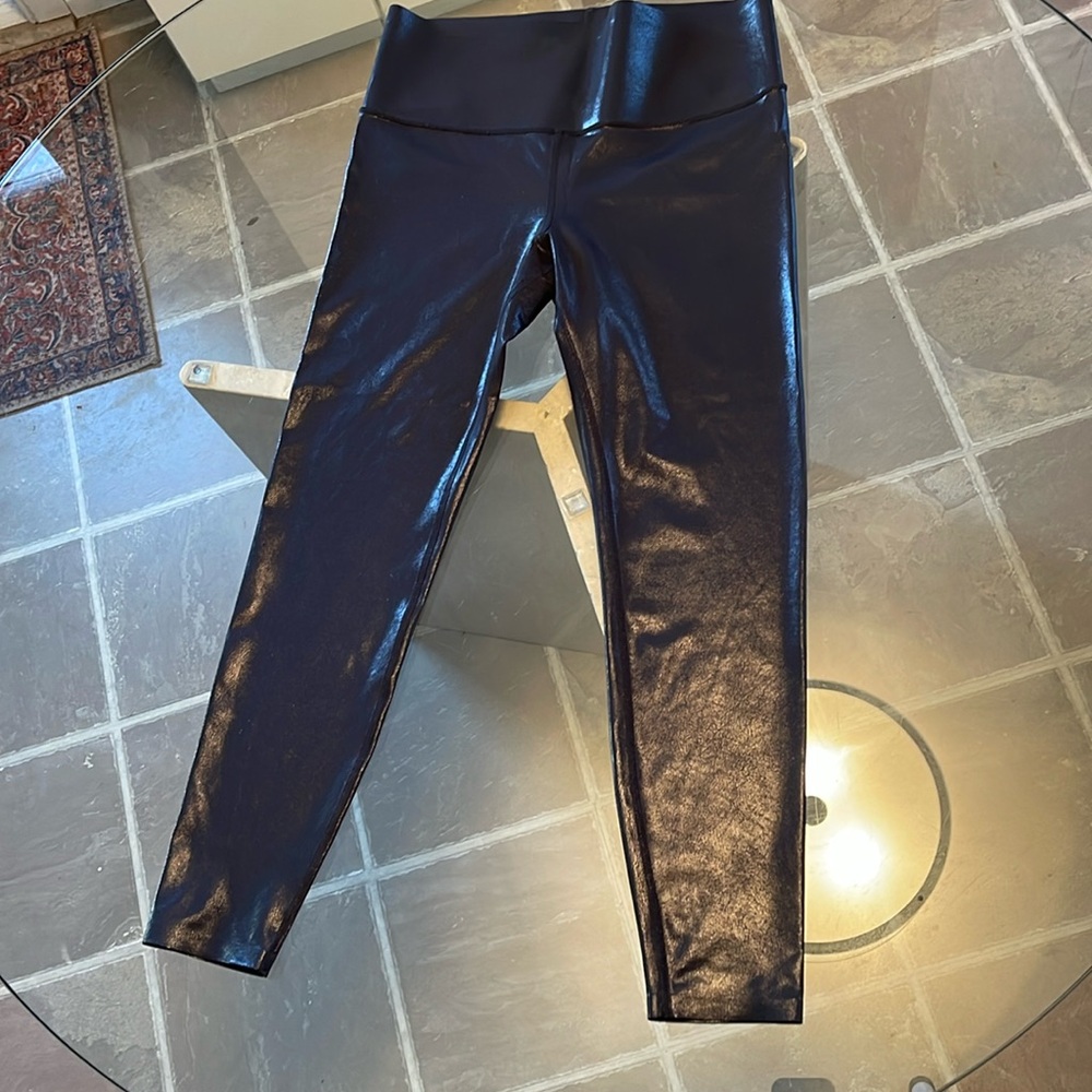 Knix,High Rise Contour Waist,faux leather leggings,nylon& 40% spandex. As new.